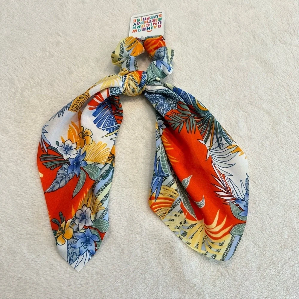 NWT Marta Scrunchie Bow Blue and Red Hawaiian Hair Tie